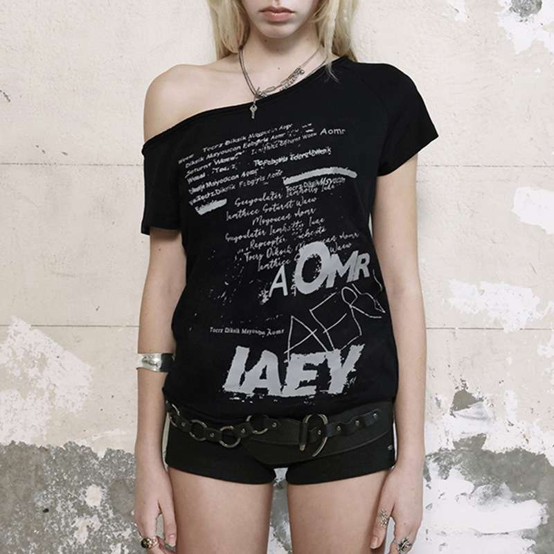 Y2Kファッション ヤンキー風グラフィティーTシャツ