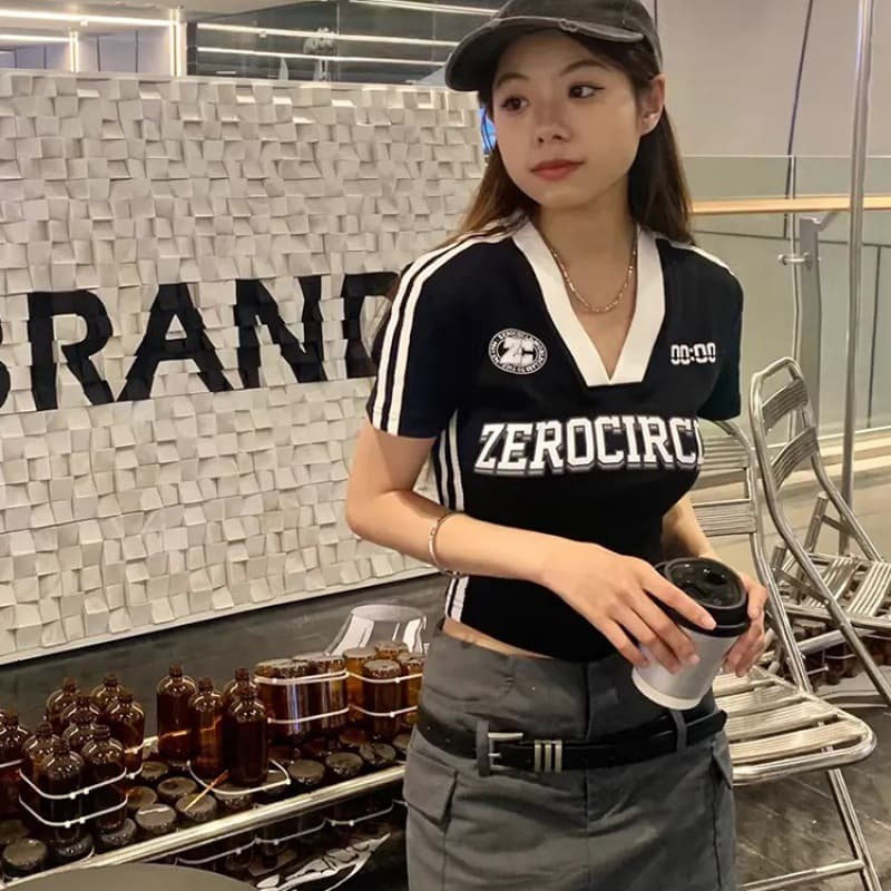 Y2Kファッション ストリート系クロップド丈Vネック半袖Tシャツ